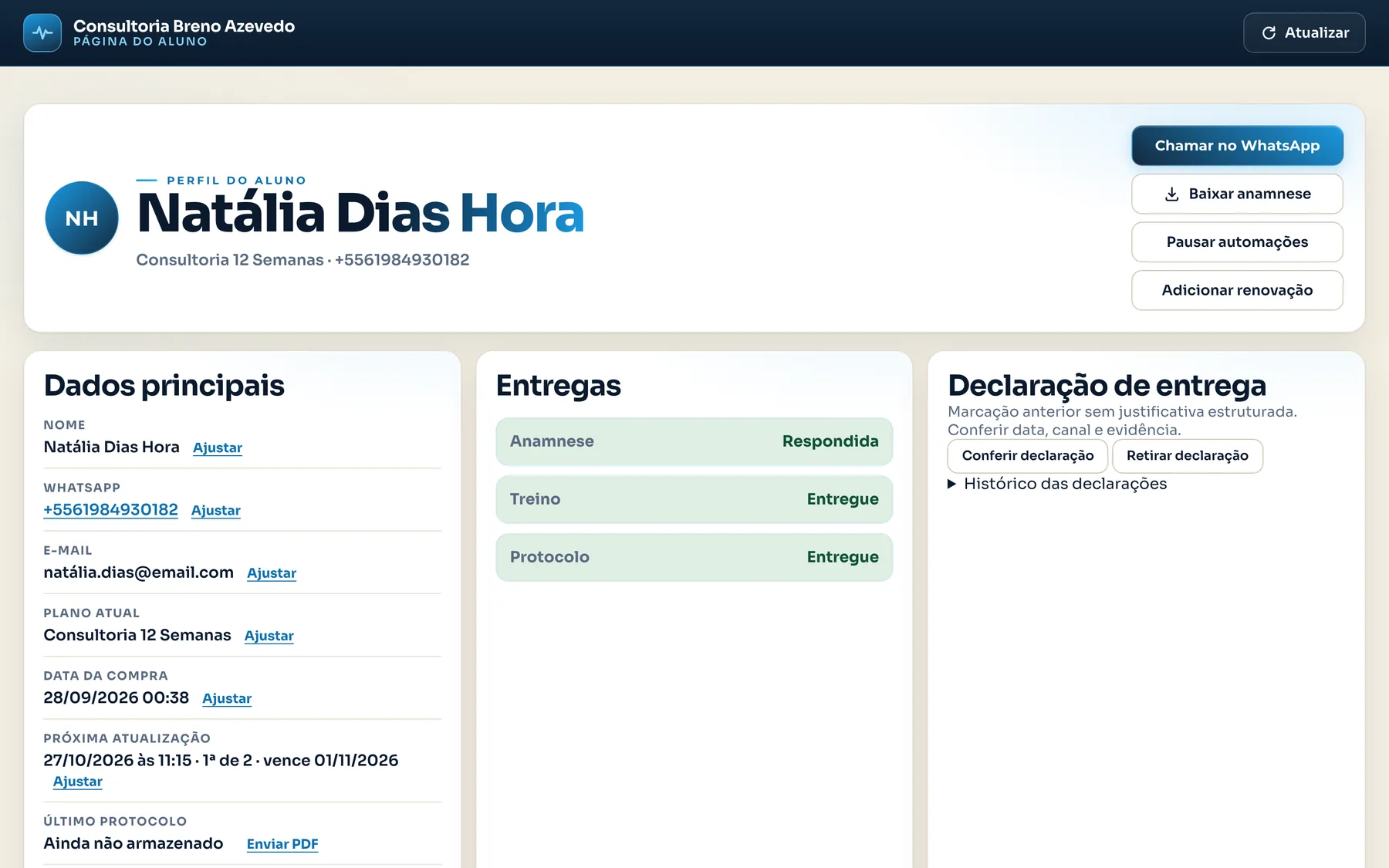 Perfil do aluno com dados principais, status de anamnese, treino e protocolo e botões de WhatsApp, anamnese e renovação